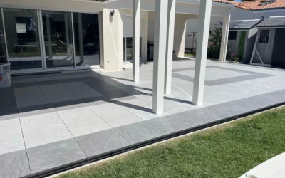 Une terrasse sur plots au design unique, signée Tendance Carrelage et l’Équipe d’Artisans